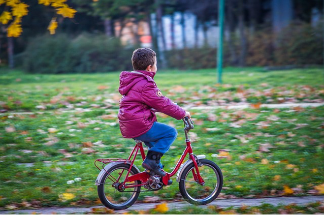beven klep Absoluut Zo leer je jouw kind fietsen in het verkeer - Opvoedcursussen.nl